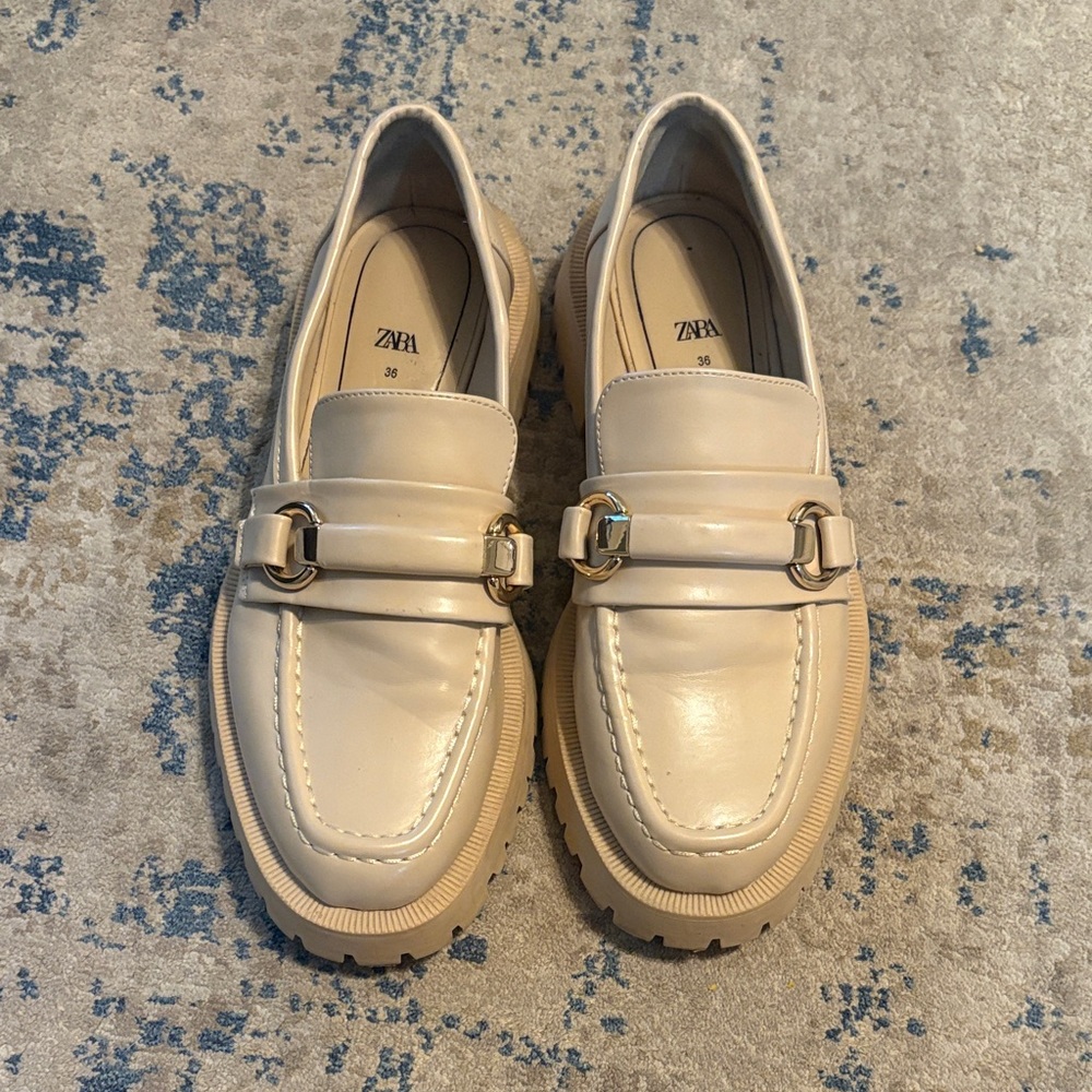 Zara beige platform loafer shoes 36